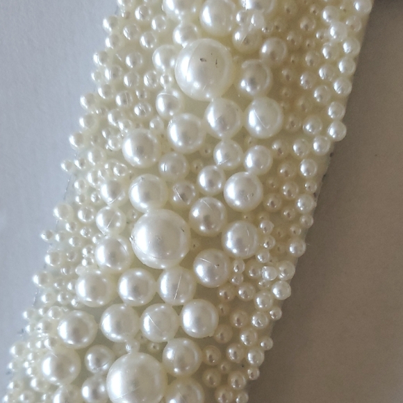 Ashland Pearl-Embellished Decorative Letters - Picture 4 of 5